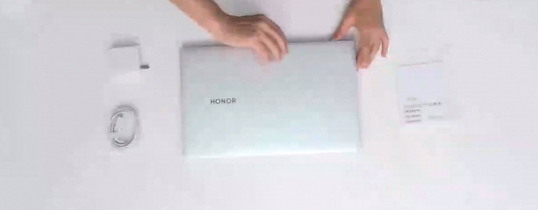 Первая распаковка Honor MagicBook Pro