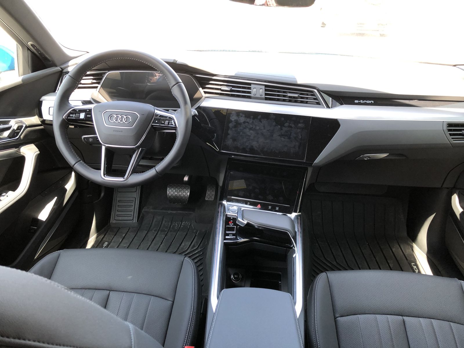 Тестдрайв Audi e-tron - 14