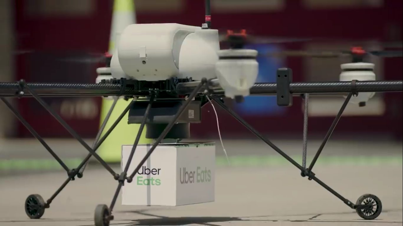 Uber Eats испытала процедуру доставки еды дроном в городе - 1