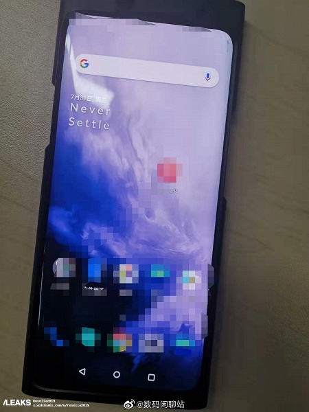 Флагманский смартфон OnePlus 7T впервые позирует на живых фото