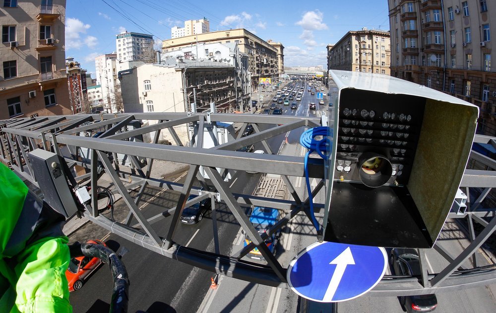 ГИБДД, ЦОДД Москвы и РСА начали проверять наличие полиса ОСАГО с помощью дорожных камер - 1