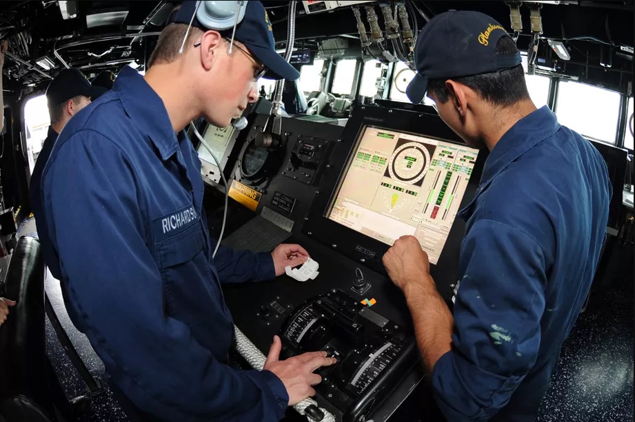 В ВМС США отказываются от использования сенсорных экранов в системах управления боевых кораблей - 2