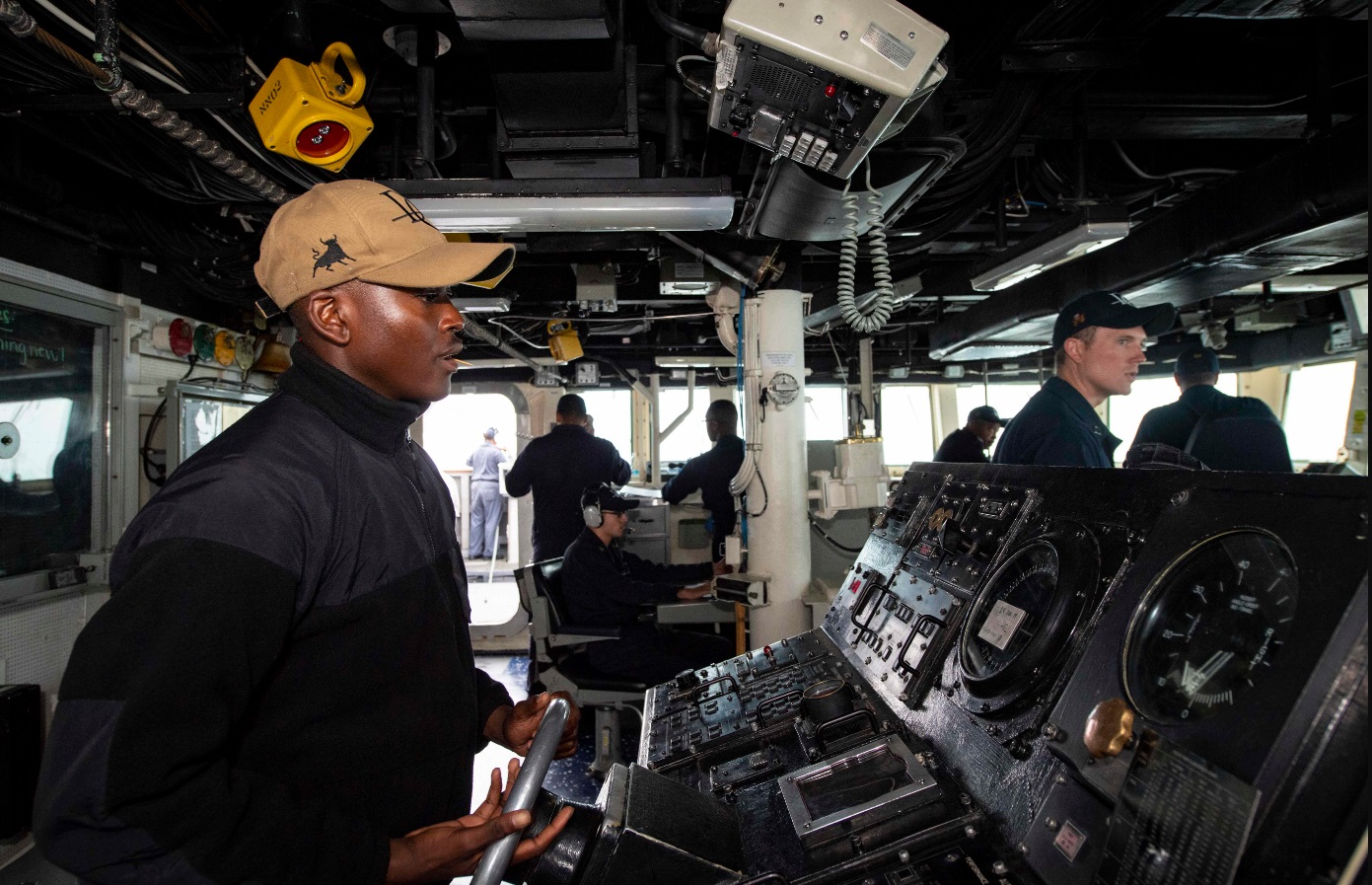 В ВМС США отказываются от использования сенсорных экранов в системах управления боевых кораблей - 7