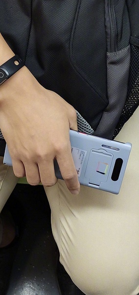 Huawei Mate 30 Pro замечен в руках пользователя