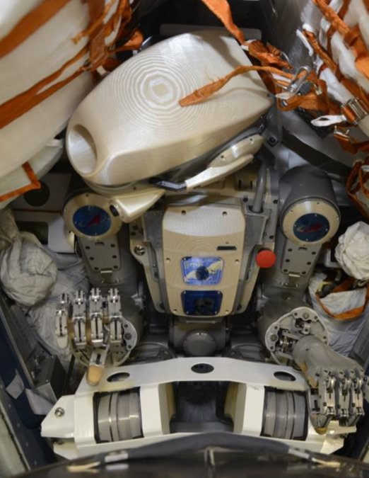 Робот FEDOR — много фото и даже видео с МКС, подготовка космонавта-оператора и первые испытания робота - 2