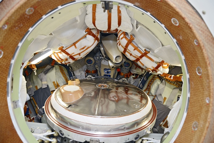 Робот FEDOR — много фото и даже видео с МКС, подготовка космонавта-оператора и первые испытания робота - 3