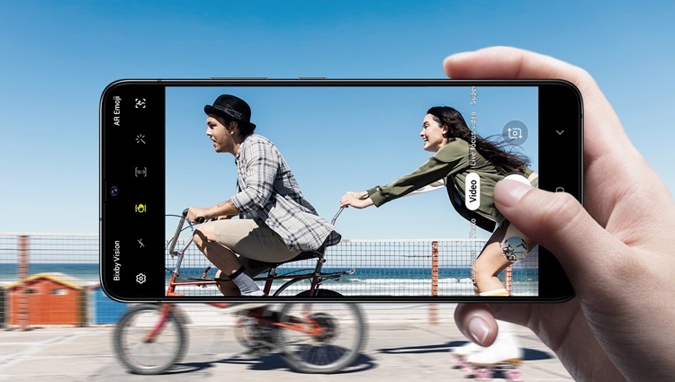 Дебют Samsung Galaxy A90 5G: смартфон с экраном Super AMOLED Infinity-U за $750