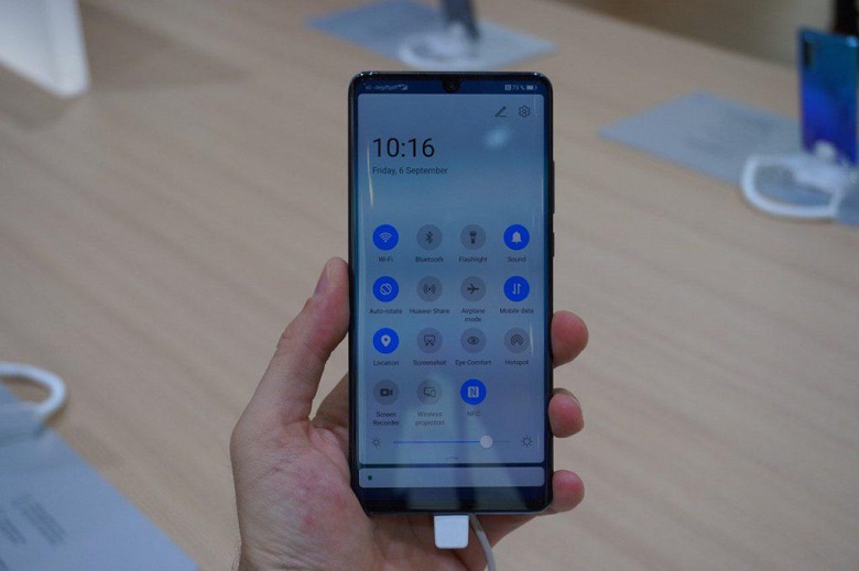 Huawei представила оболочку EMUI 10 на основе Android 10 