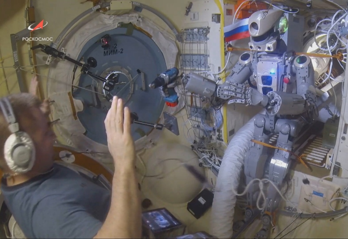 Робот FEDOR вернулся с МКС на Землю - 1