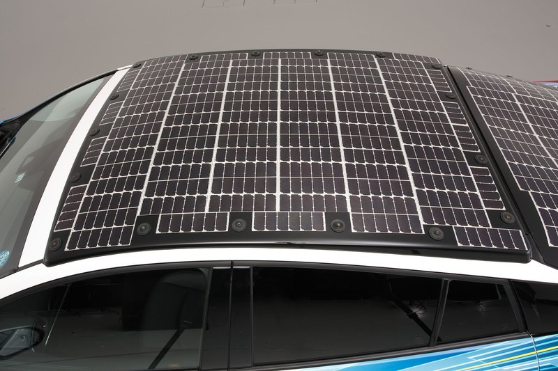 Электромобили откажутся от розеток в пользу солнечных батарей