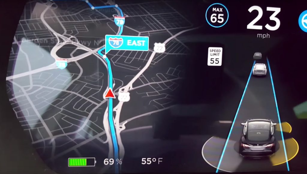 Tesla начала мониторить объем трафика пользователей электромобилей - 1