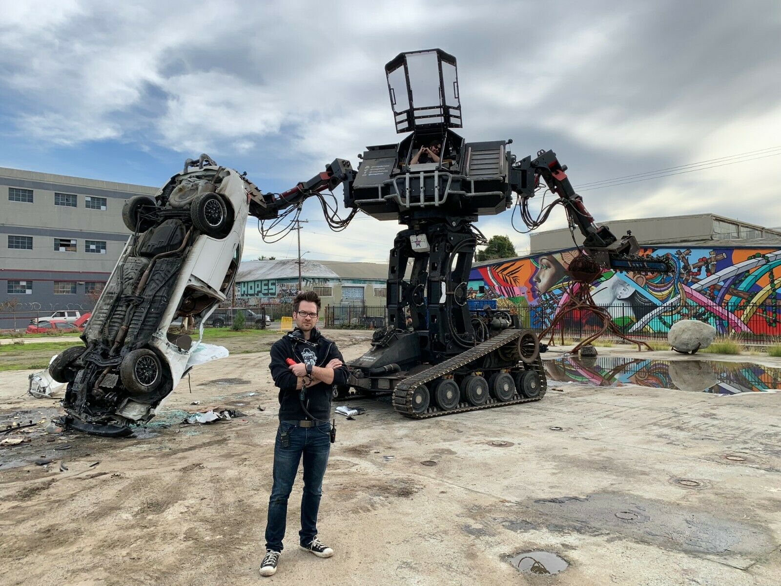 Компания MegaBots объявила о банкротстве и продает на eBay своего 15-тонного рабочего боевого робота Eagle Prime - 1