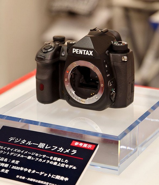 Появились новые снимки флагманской зеркальной камеры Pentax формата APS-C