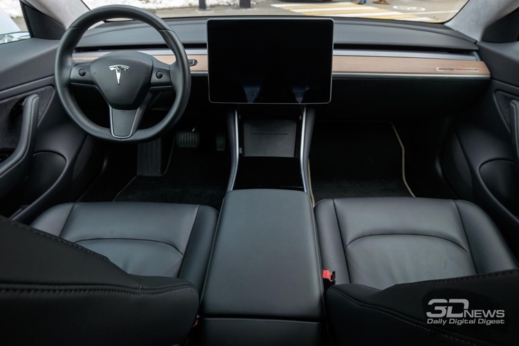 Поставки электромобилей Tesla бьют рекорды: Model 3 — бесспорный лидер