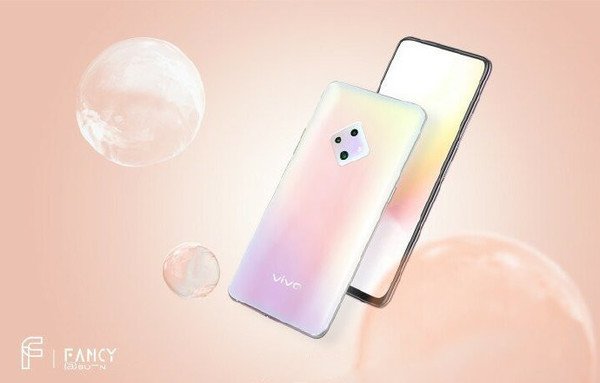 Конкурент Xiaomi Mi CC9 Pro со странной камерой позирует в полный рост