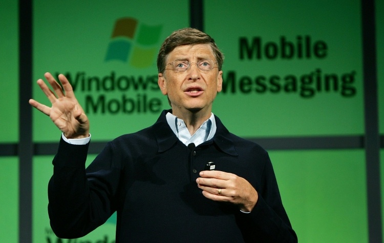Билл Гейтс считает, что Windows Mobile могла занять место Android