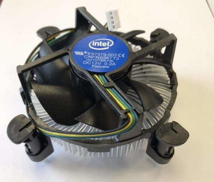 Intel отзывает одну модель CPU из-за того, что комплектовала её слишком слабым кулером
