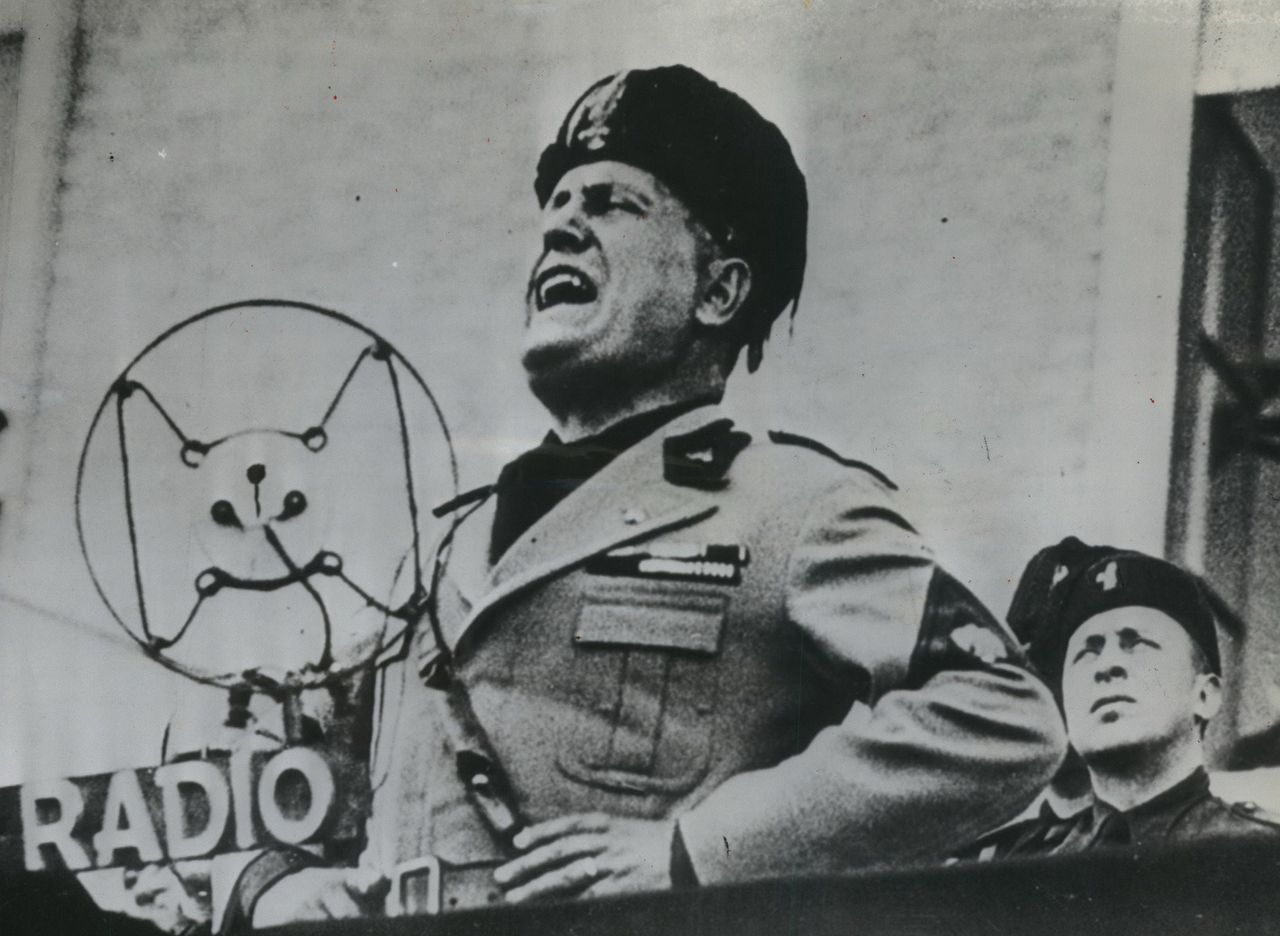 История народного радиоприёмника: Муссолини из “Сельского радио” и тёплые лампы Йозефа Геббельса - 2