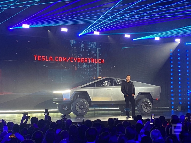 Представлен самый футуристический электромобиль Tesla – пикап Cybertruck