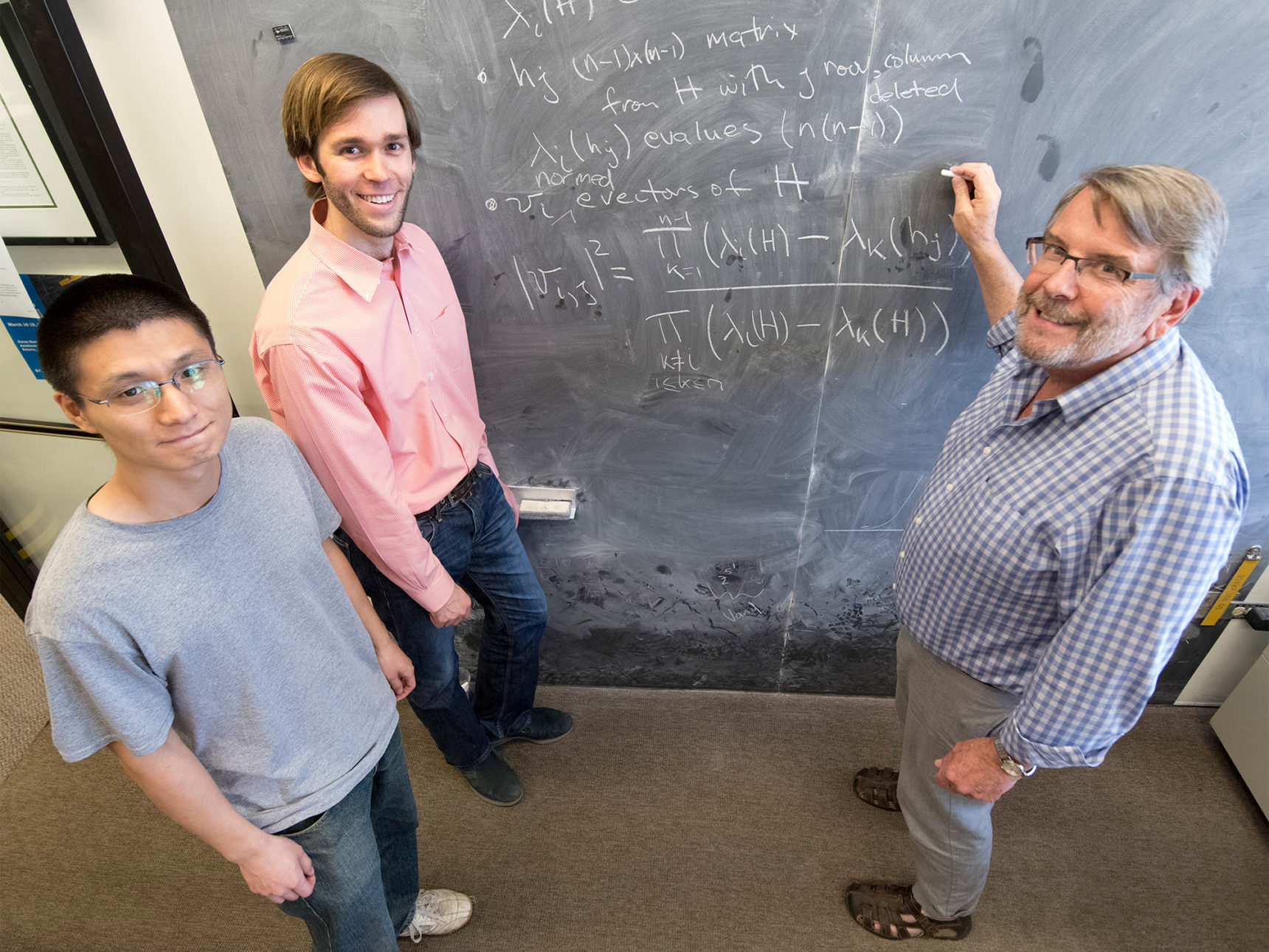 Изучение нейтрино привело к неожиданному открытию в математике - 2