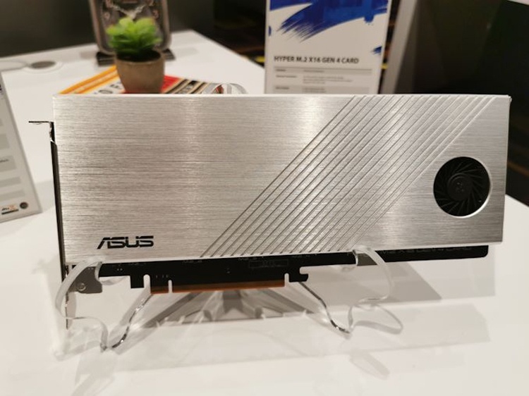 ASUS Hyper M.2 x16 Gen 4: четыре SSD-накопителя в виде одной карты расширения