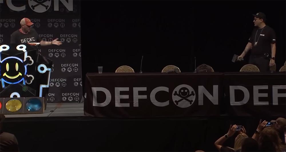 Конференция DEFCON 27. Взламываем полицию. Часть 1 - 15