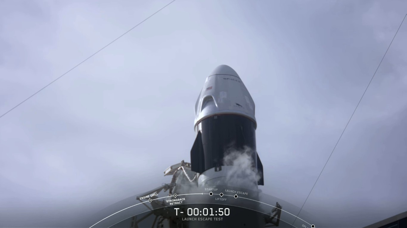 SpaceX успешно провела испытание системы спасения корабля Crew Dragon - 11