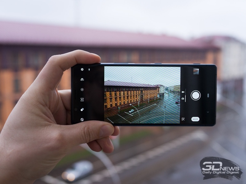Новая статья: Обзор Sony Xperia 5: редкий пример компактного смартфона с флагманской начинкой