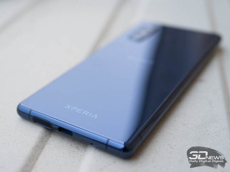 Новая статья: Обзор Sony Xperia 5: редкий пример компактного смартфона с флагманской начинкой