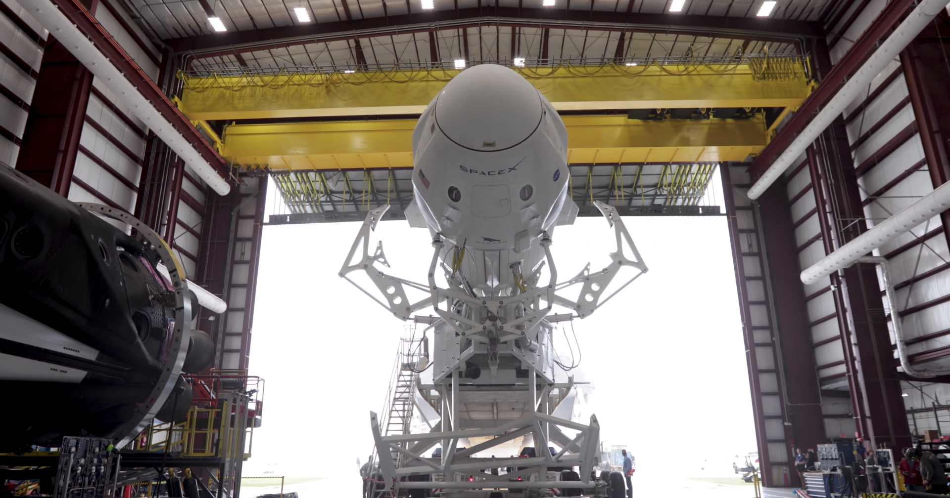 SpaceX показала впечатляющее видео первого запуска Crew Dragon