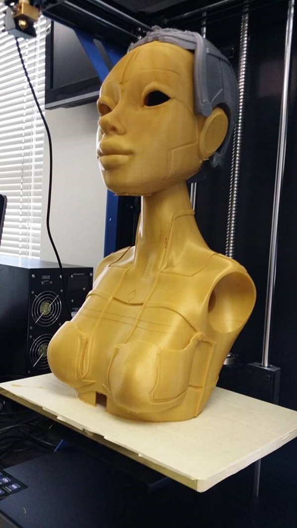 Роботика — 3D-печатная кукла ростом с человека - 11