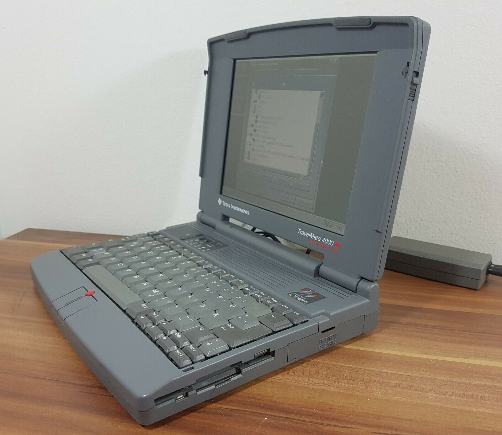 Компьютерные бренды 90-х - 101