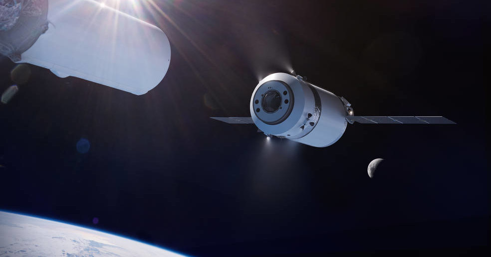 SpaceX будет доставлять грузы на окололунную станцию