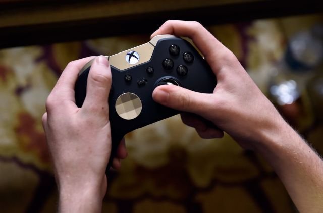 Microsoft урезала возможности геймеров в Xbox Live из-за коронавируса