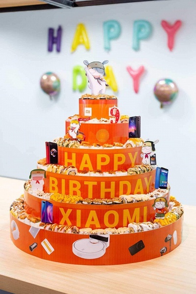 Xiaomi празднует 10-летие