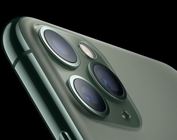 Не только зарядка мощностью 100 Вт, но и новая оптика как у iPhone 12 Pro Max. Почему флагманы на Snapdragon 875 подорожают?