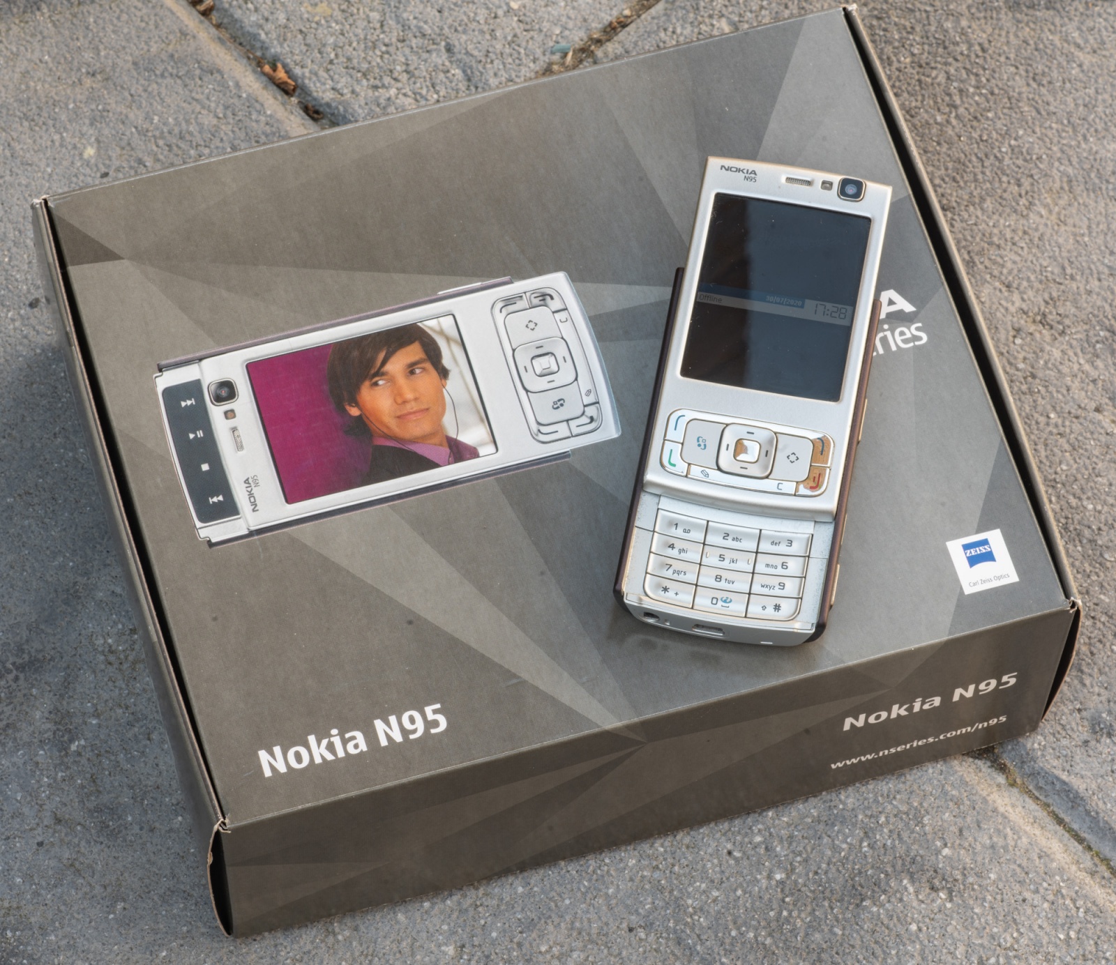 Nokia N95, лучший смартфон старой школы - 5