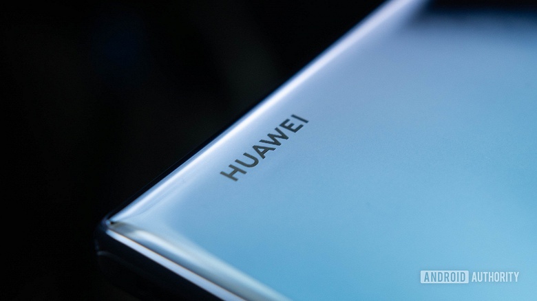 Будущие смартфоны Huawei смогут удивить совмещением двух новых технологий. Подэкранной камеры и полноэкранного дактилоскопа