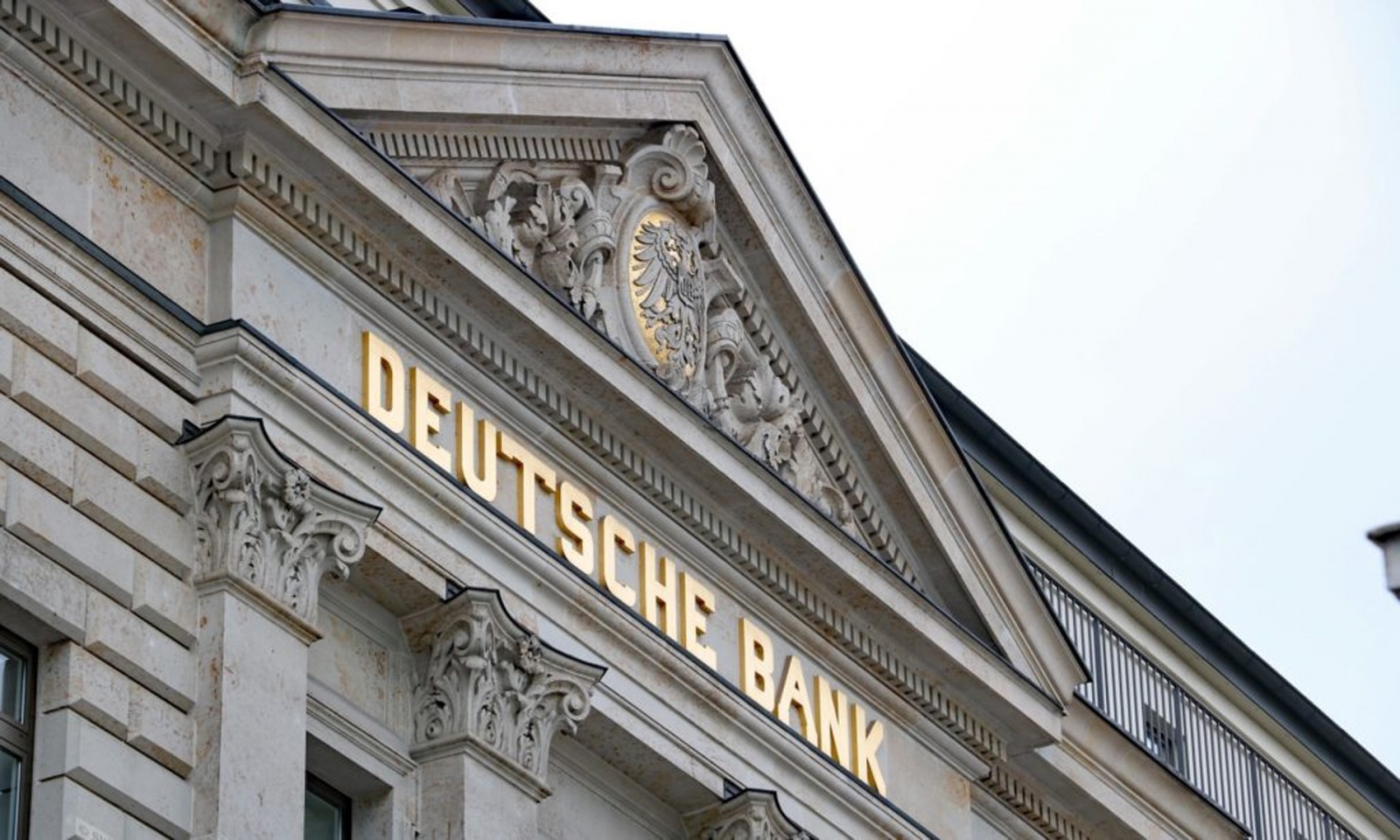 Deutsche Bank предложил 5% налог на людей, которые после пандемии продолжат работать из дома - 1