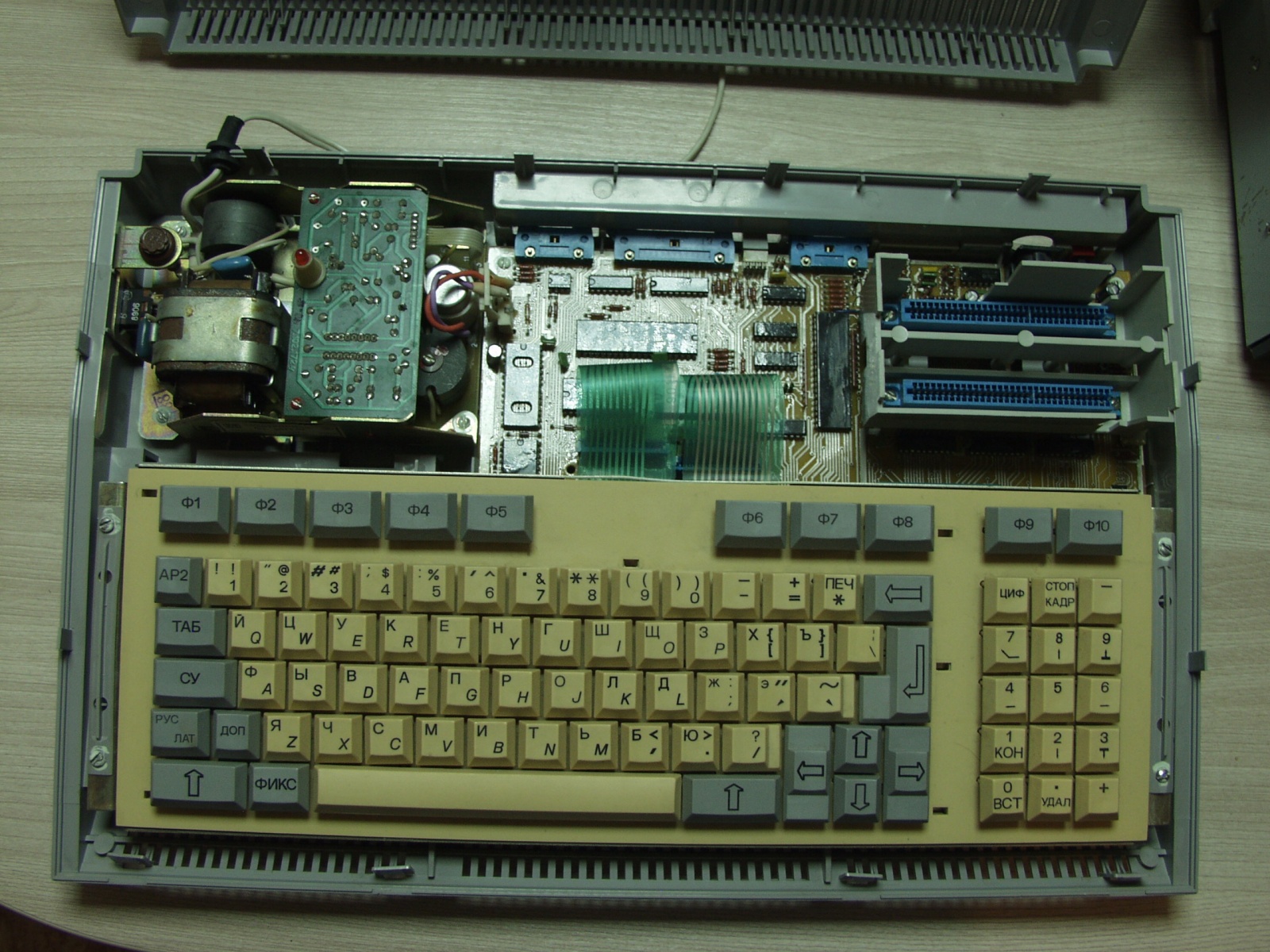 Советская IBM-PC Электроника МС-1502 - 4