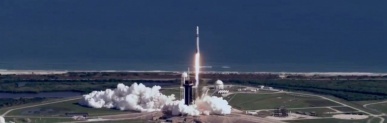 Юбилей Falcon 9. За 10 лет запущено 100 ракет