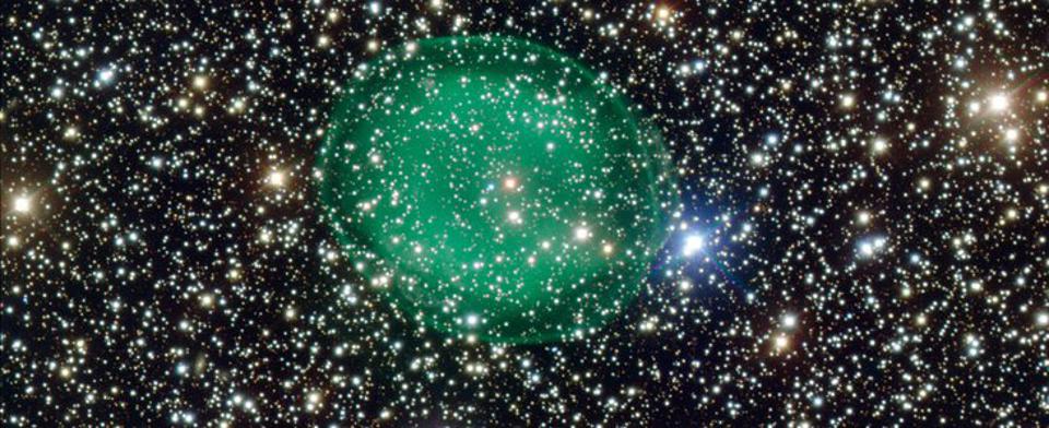 Умирающая звезда гаснет на глазах у телескопа Хаббл - 10