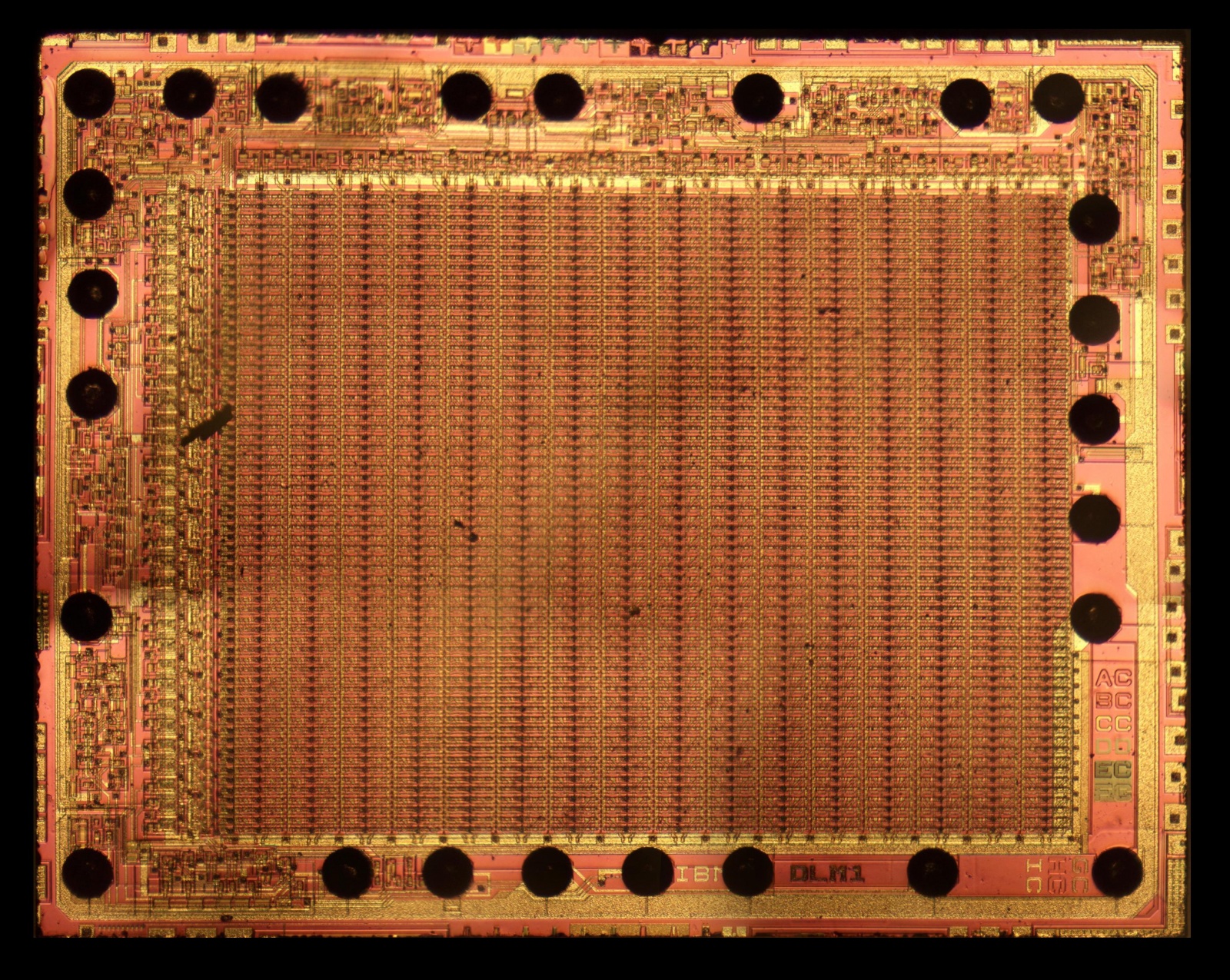 Разбираем пресс-папье от IBM: реверс-инжиниринг чипов памяти из 1970-х - 9