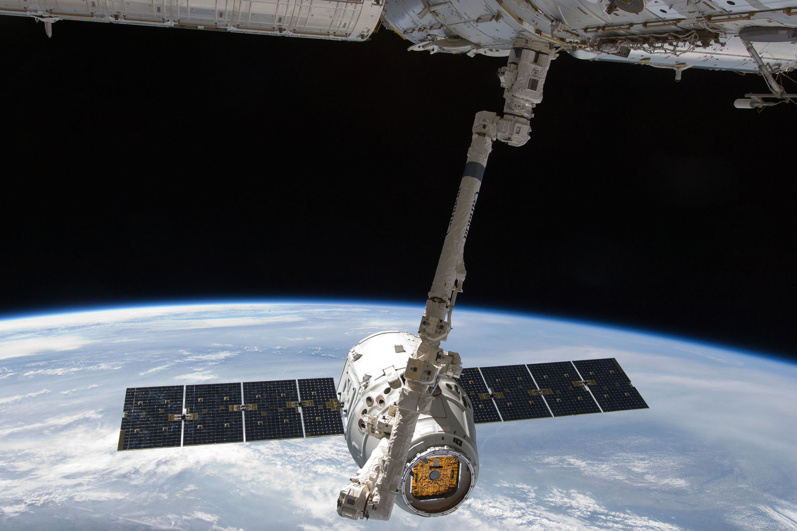 5 лет назад SpaceX удалось посадить ступень ракеты на плавучую платформу, и это изменило космонавтику навсегда - 3
