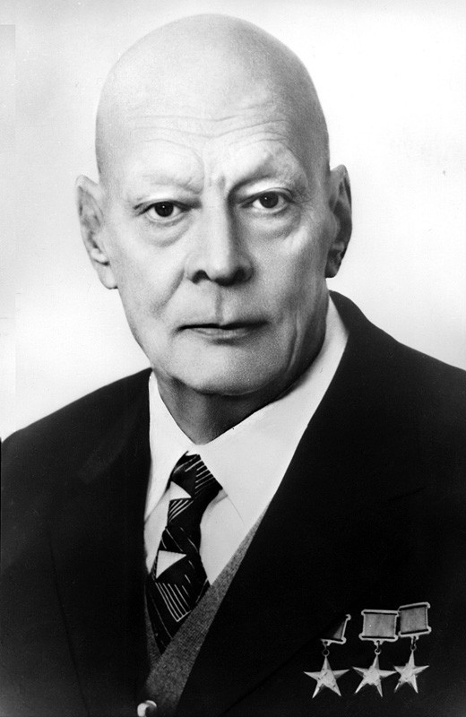 Анатолий Петрович Александров
