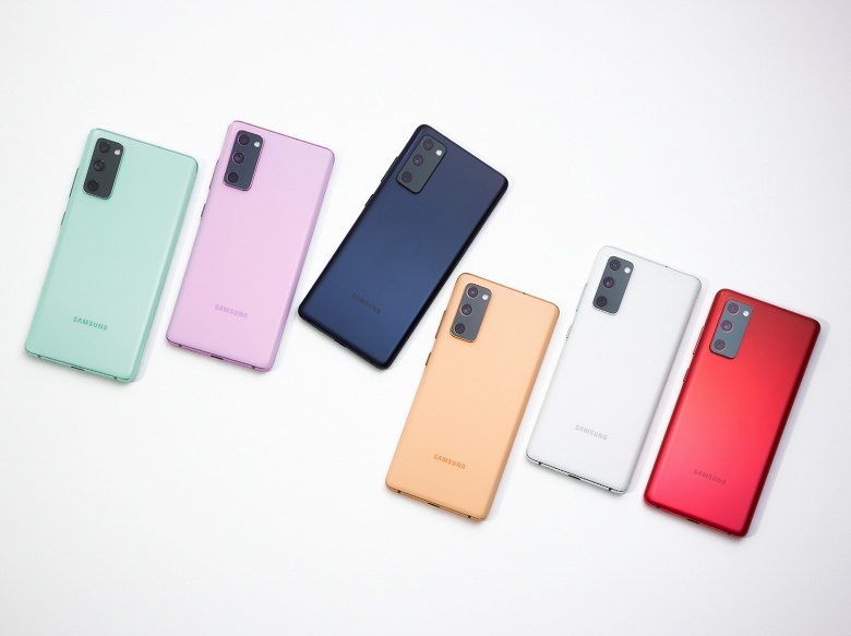 Galaxy S20 FE вышел год назад, а Samsung до сих пор пытается решить проблему с сенсорной панелью смартфона