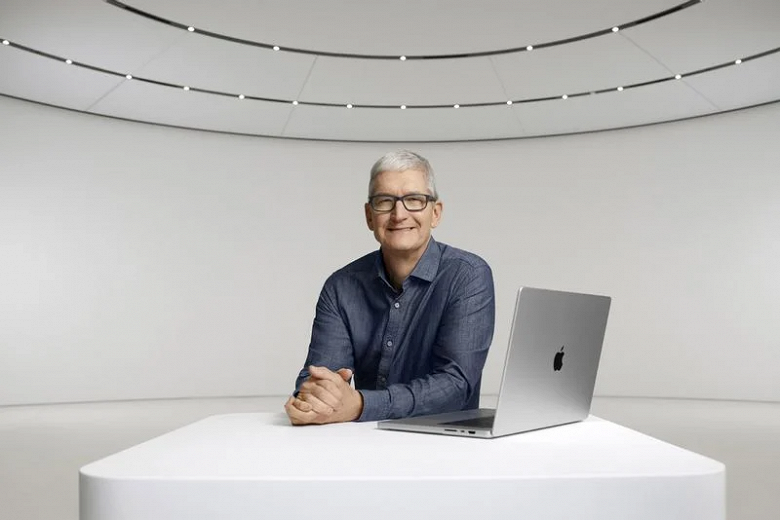 Как выглядит «чёлка» ноутбука Apple в реальности: первые живые фото и видео новых MacBook Pro начали появляться в сети