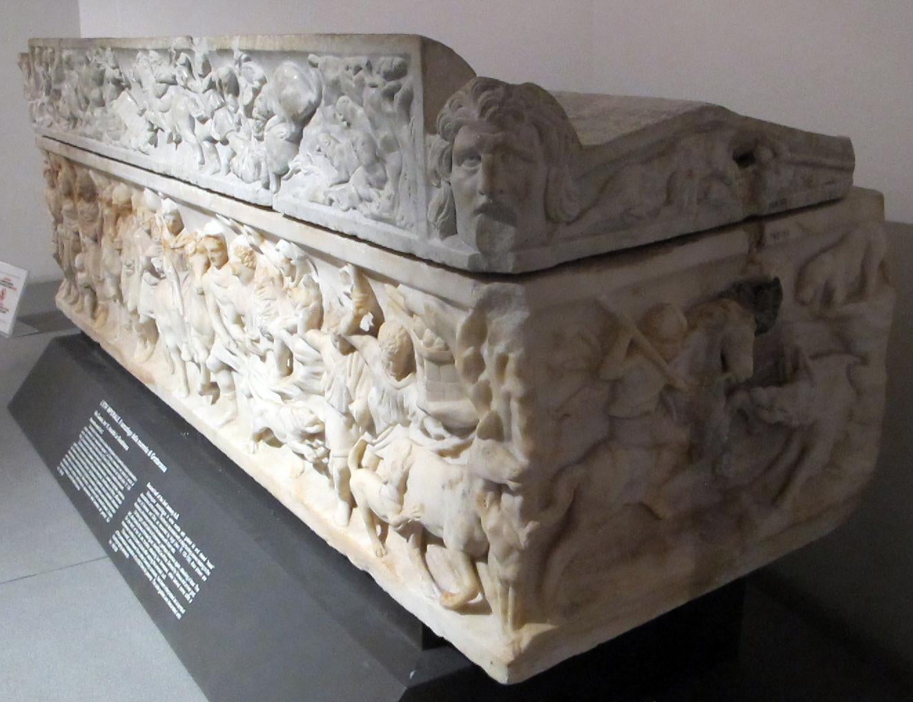 Саркофаг мумии Гротароссо