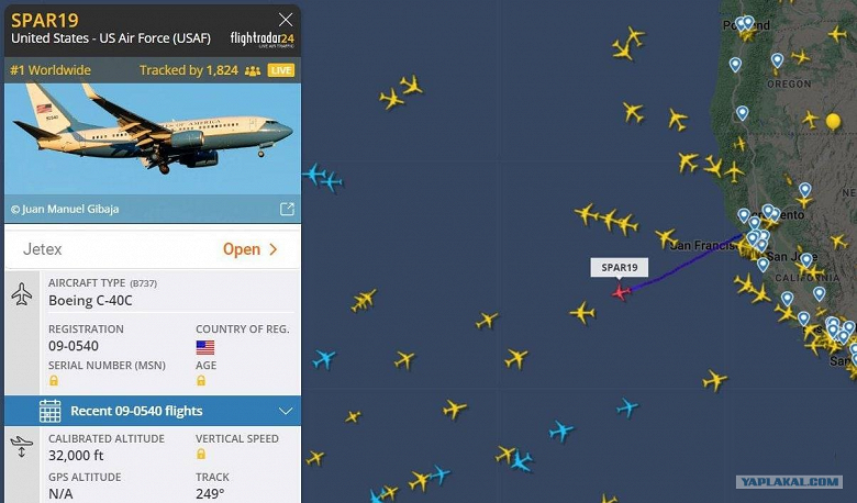 Рейс, от которого многое зависит: Flightradar24 скрыл местоположение самолета Нэнси Пелоси