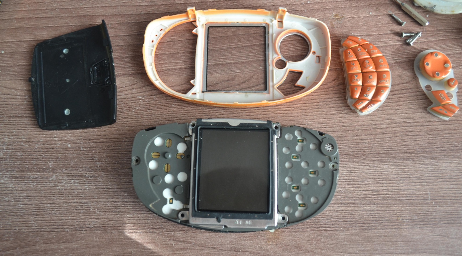 Игровая легенда из нулевых: каким был Nokia N-Gage QD? Обзор, аппаратный ремонт и программирование под Symbian - 14 image